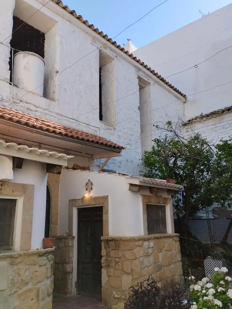 Vista exterior de Casa o xalet en venda en Porcuna amb Calefacció, Jardí privat i Terrassa