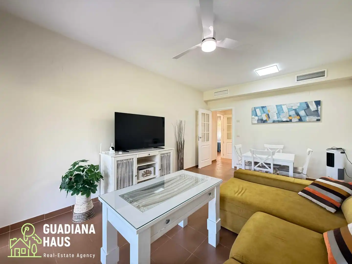 Wohnzimmer von Wohnungen zum Verkauf in Ayamonte mit Privatgarten, Terrasse und Gemeinschaftspool