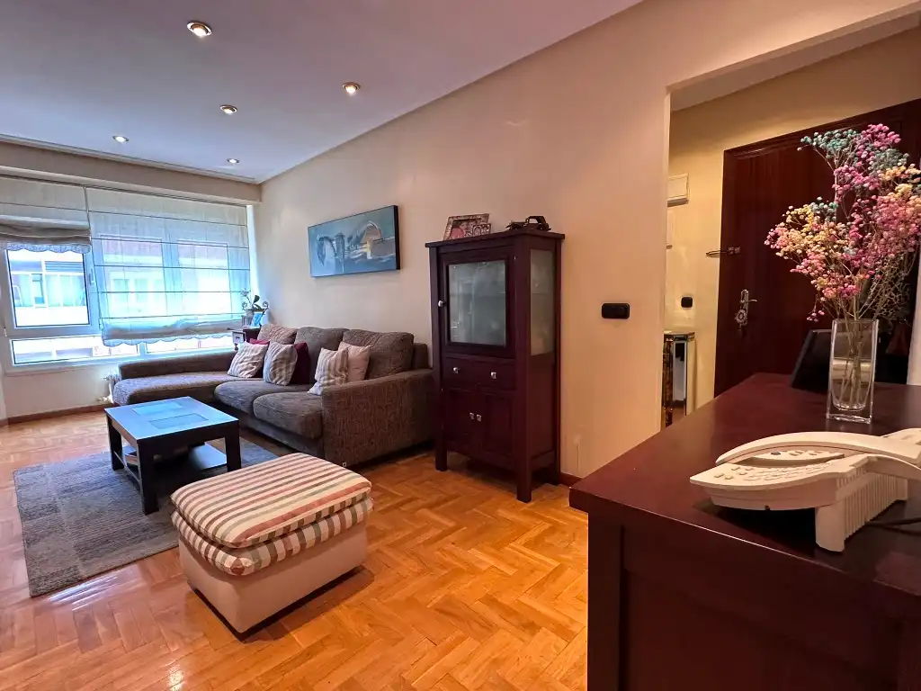 Sala de estar de Piso en venta en Gijón  con Calefacción, Parquet y Horno