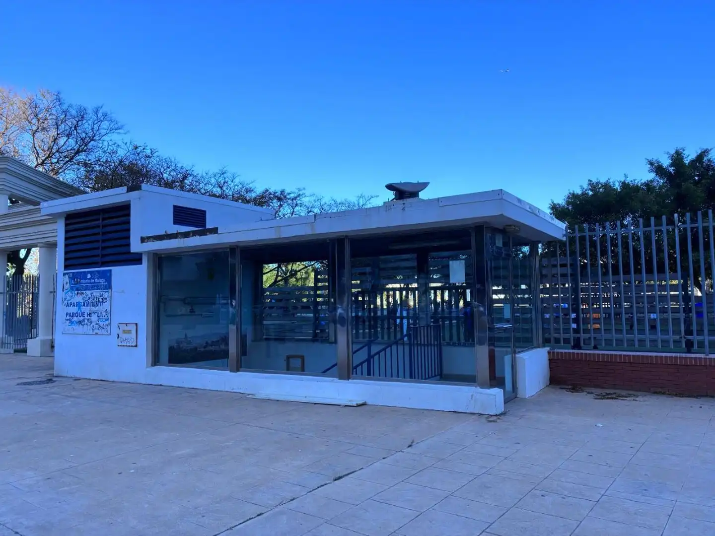 Vista exterior de Garaje de alquiler en Málaga