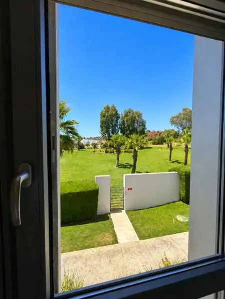 Garten von Wohnung zum Verkauf in Manilva mit Klimaanlage, Heizung und Privatgarten