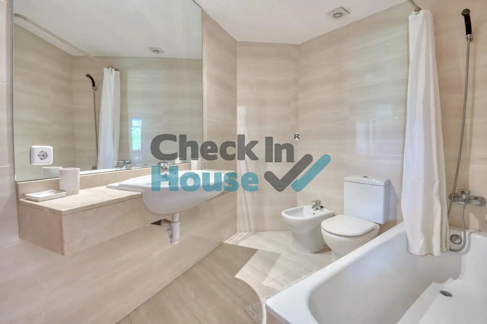 Baño de Dúplex en venta en Sant Feliu de Guíxols con Aire acondicionado, Calefacción y Terraza