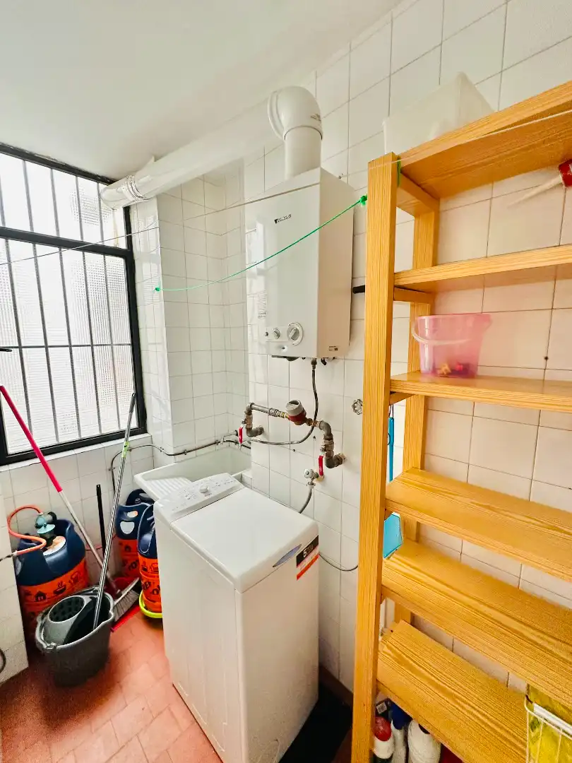 Badezimmer von Wohnung zur Miete in Granada mit Heizung, Möbliert und Waschmaschine
