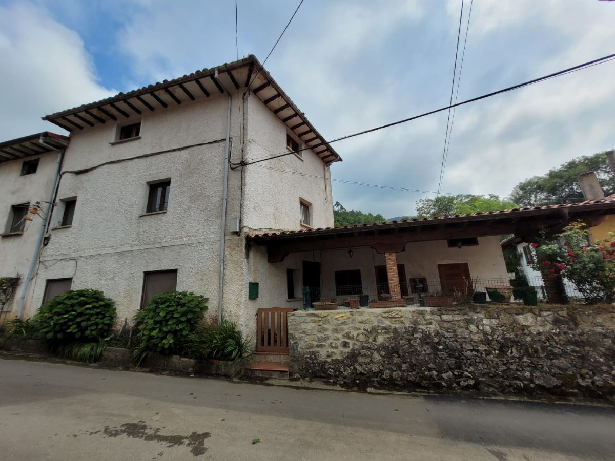Casa adosada en venta en Vibaña - Ardisana - Caldueño