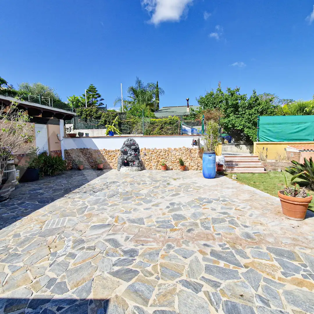 Jardí de Casa o xalet en venda en Alhaurín de la Torre amb Aire condicionat, Jardí privat i Terrassa