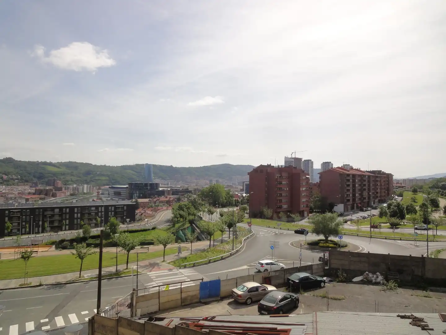 Außenansicht von Wohnung zur Miete in Bilbao  mit Heizung, Möbliert und Balkon