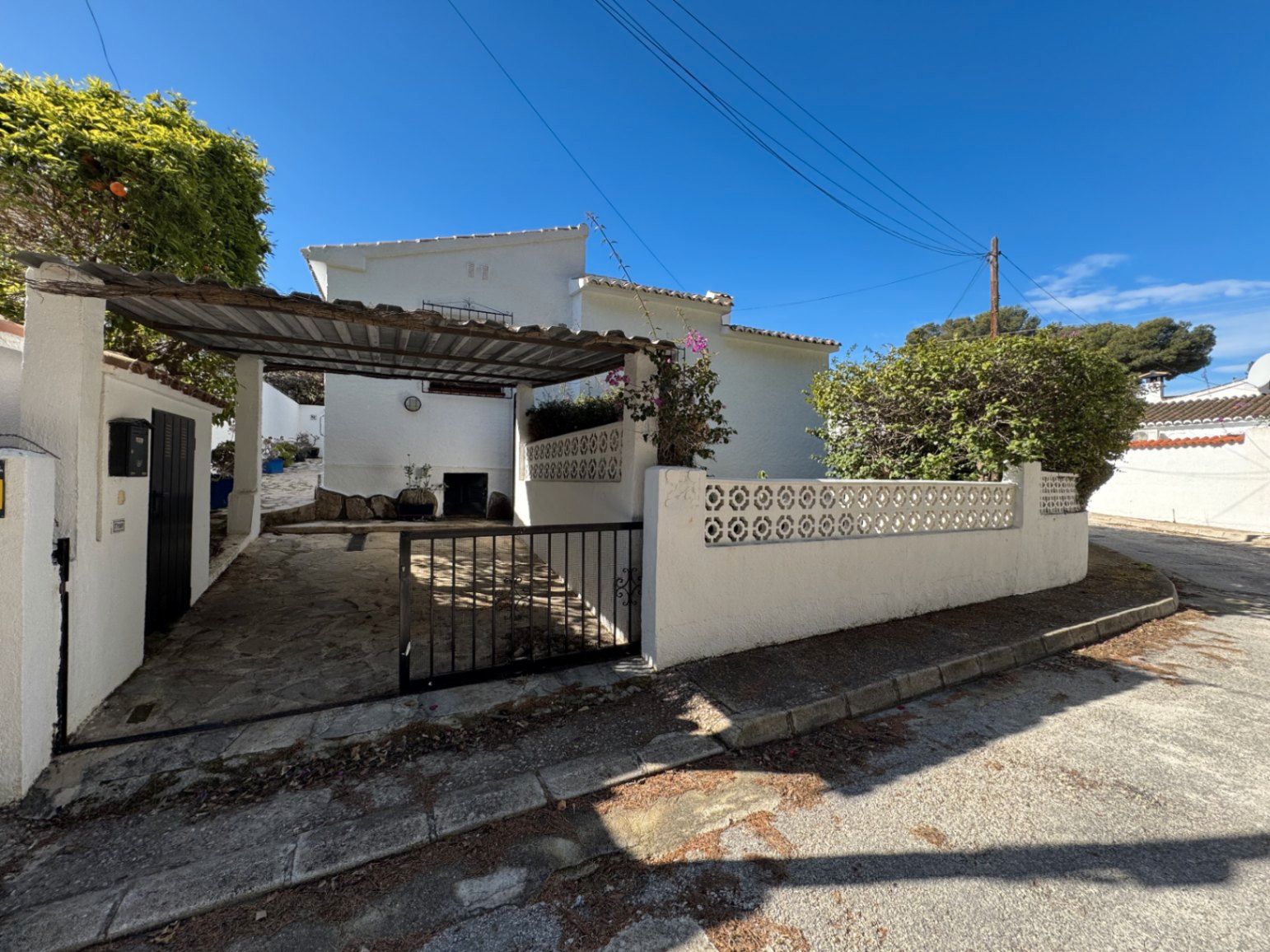 Vista exterior de Casa o xalet en venda en Moraira amb Calefacció, Terrassa i Traster
