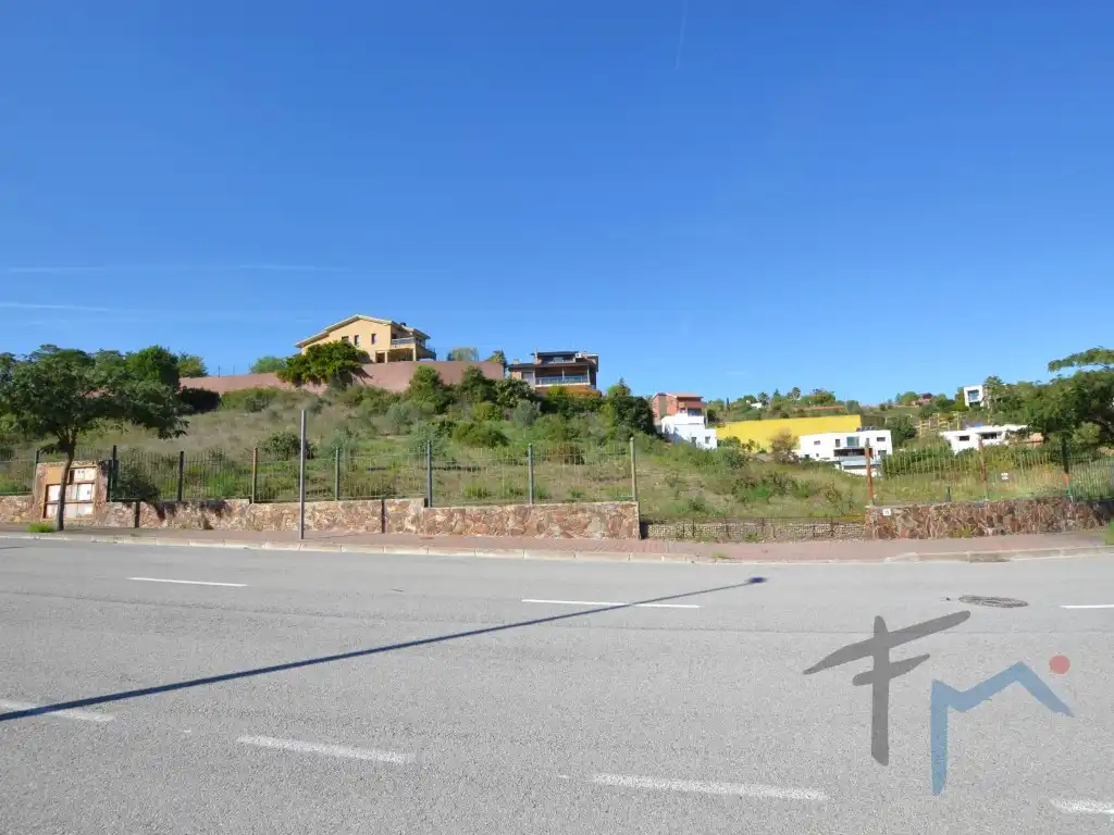 Residencial en venta en Avenida Montseny, Sant Esteve Sesrovires