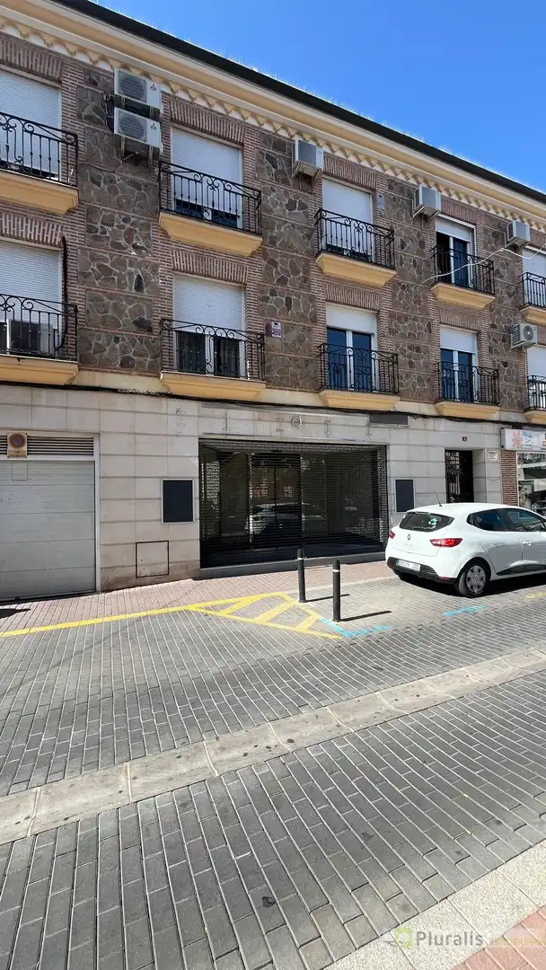 Aparcament de Local de lloguer en Illescas amb Aire condicionat