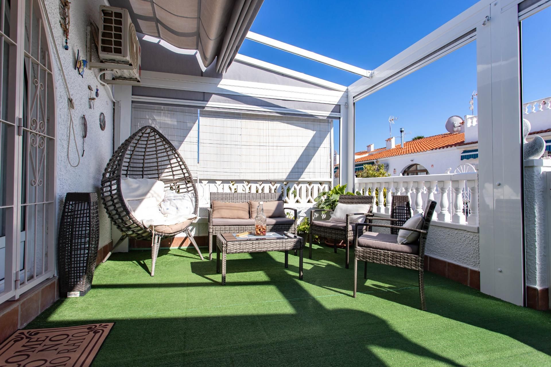 Terrassa de Casa adosada en venda en Torrevieja amb Aire condicionat, Terrassa i Traster