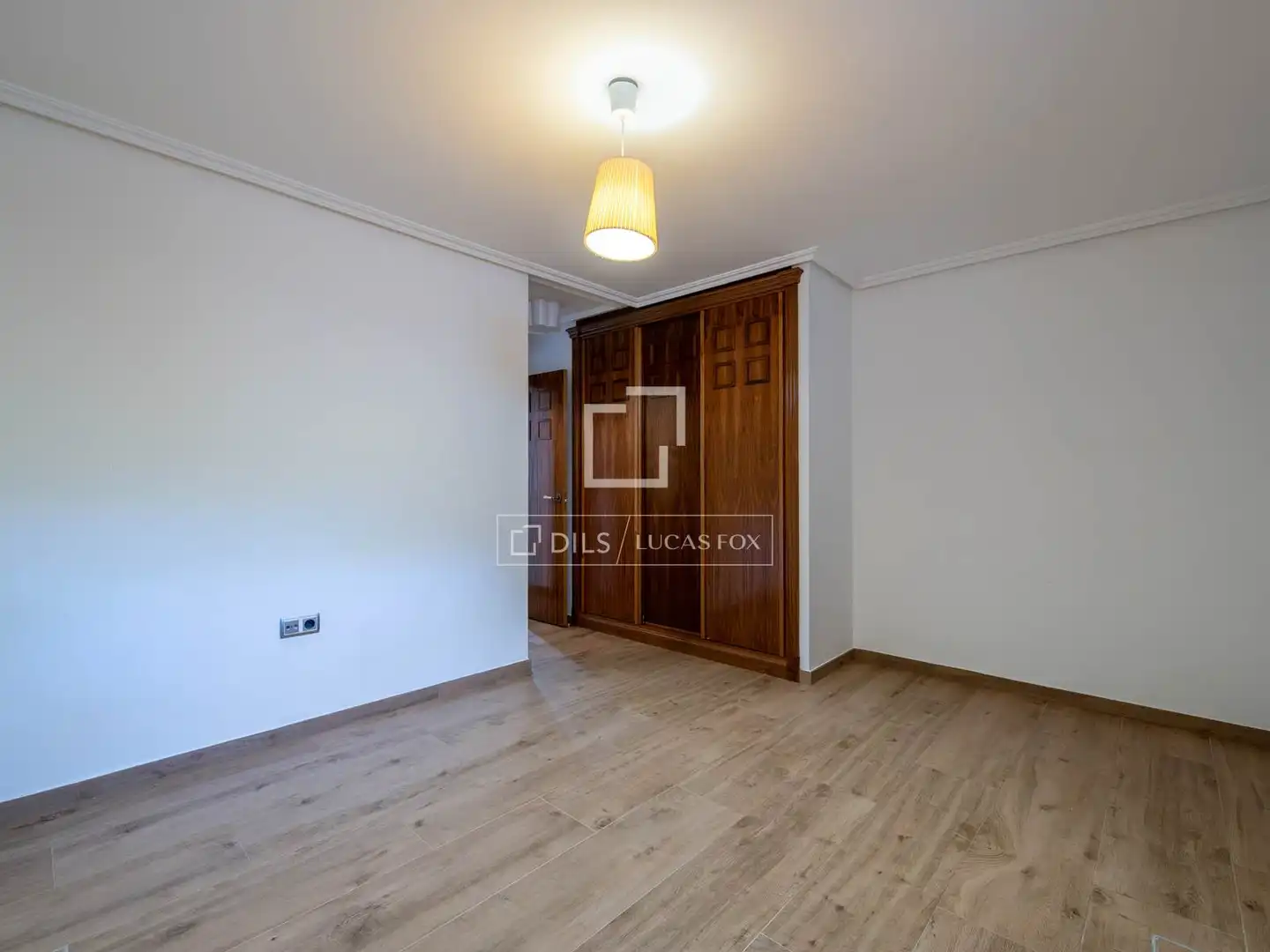 Dormitori de Casa o xalet en venda en Madrid amb Aire condicionat, Calefacció i Jardí privat