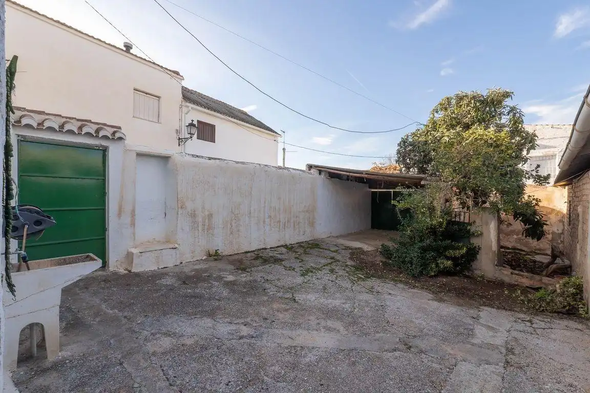 Vista exterior de Casa o xalet en venda en Cacín amb Balcó