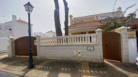 Chalet en venta en Islantilla  Urbasur, 4 dormitorios.