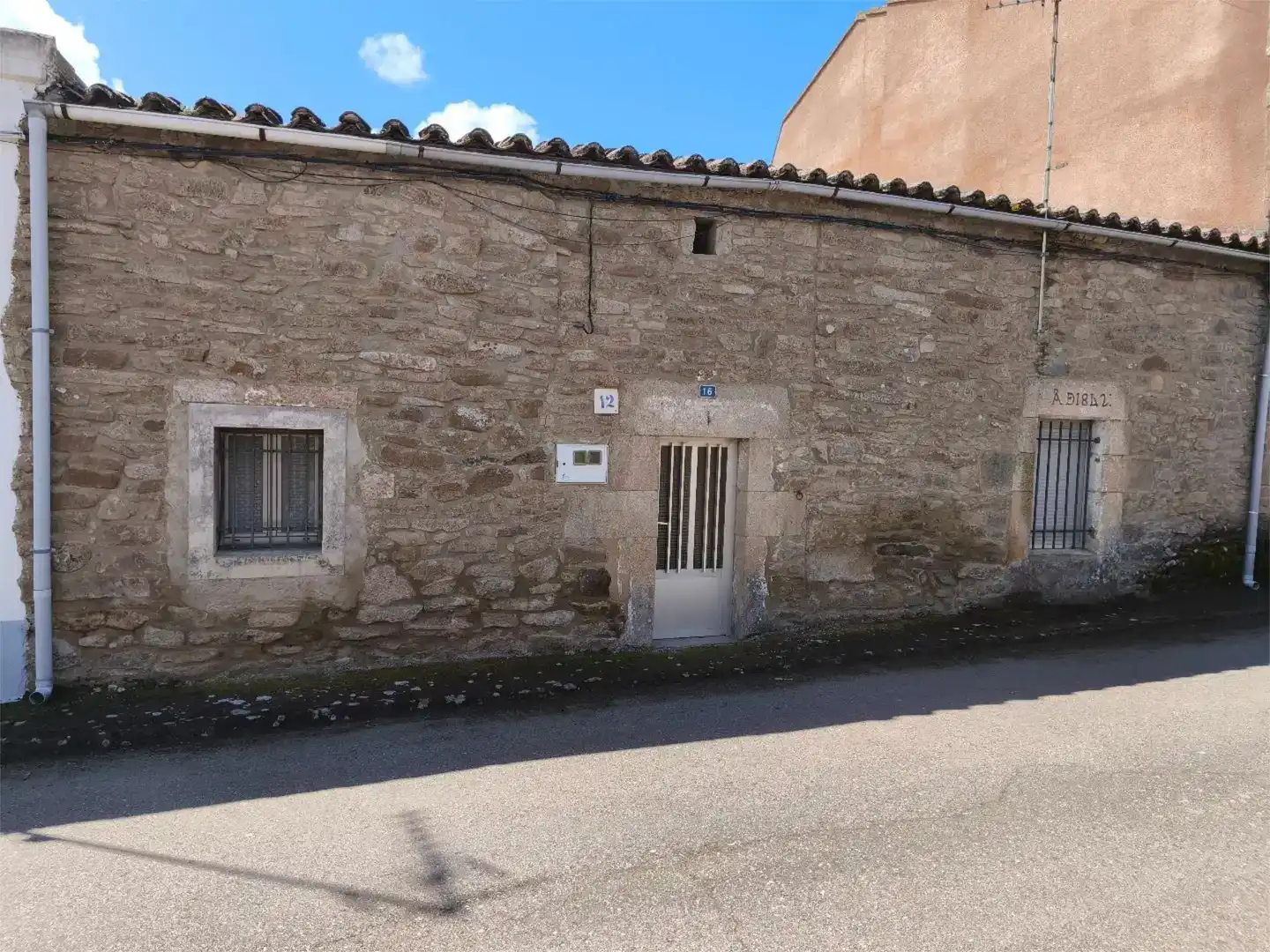 Vista exterior de Finca rústica en venda en Yecla de Yeltes amb Moblat