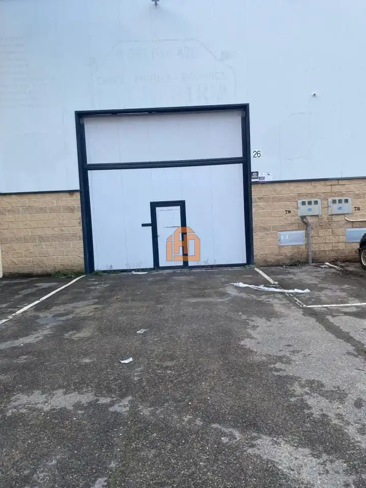 Industrial buildings for rent in Calle Alcalde Miguel Castaño 115 26 24005 Leon, La Lastra