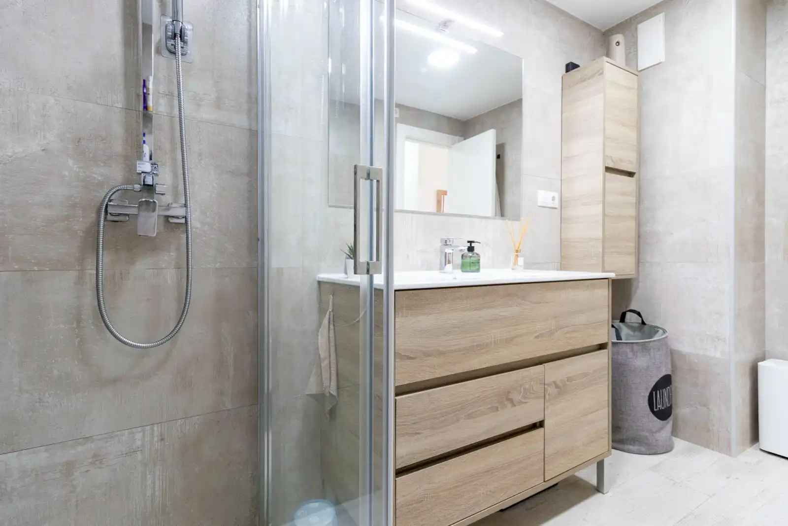Bathroom of Flat for sale in Santa Pola  with Furnished and Community pool