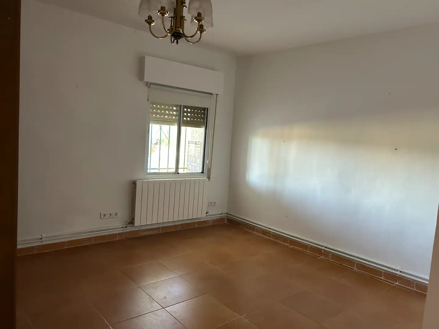 Habitación de Finca rústica en venta en Navas del Rey con Calefacción, Jardín privado y Terraza