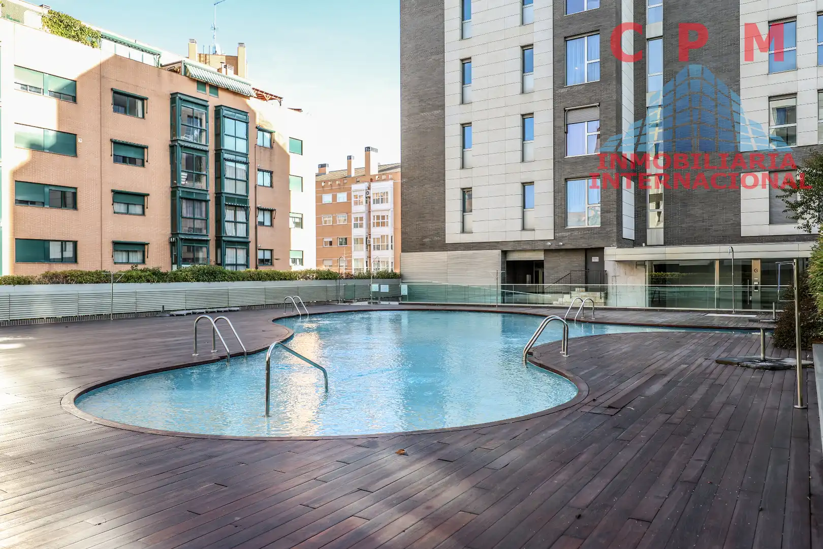 Piscina de Pis de lloguer en Madrid amb Aire condicionat, Calefacció i Parquet