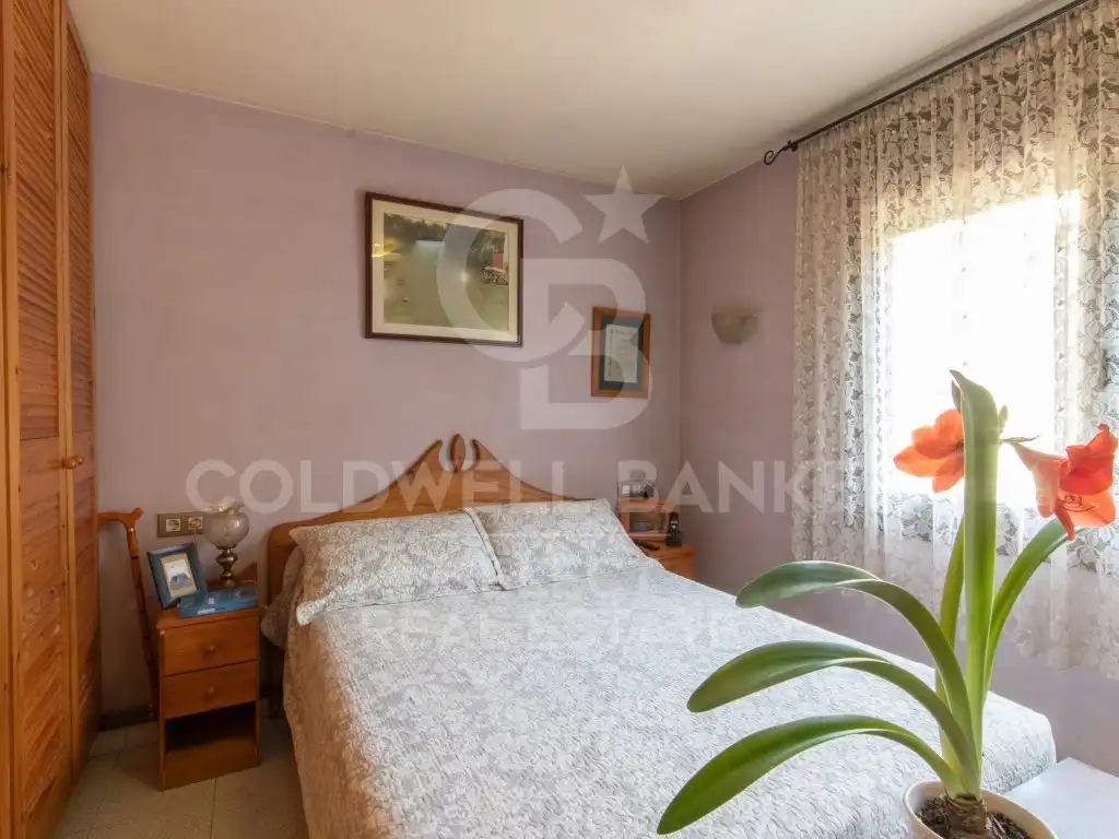 Dormitori de Casa o xalet en venda en Sant Cugat del Vallès
