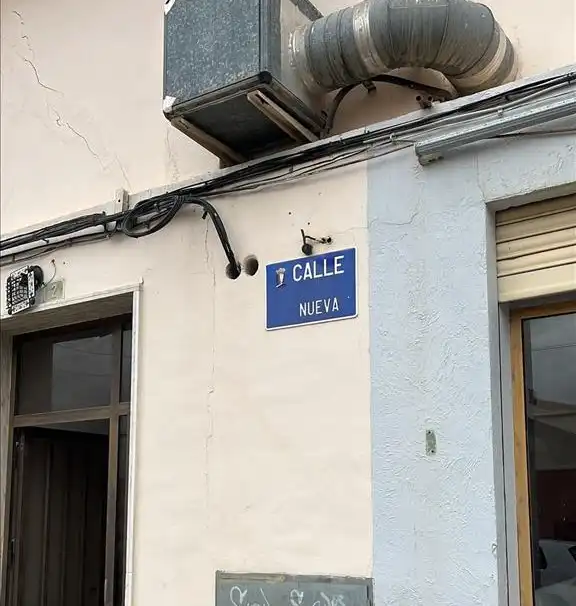 Pis en venda a Nueva, Redován
