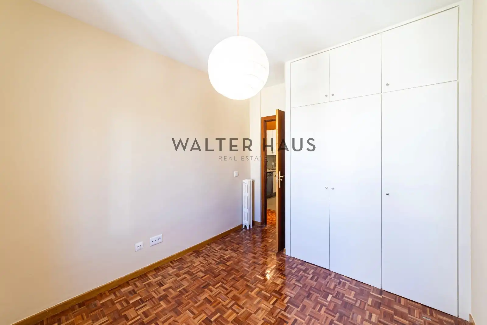 Schlafzimmer von Wohnung zur Miete in Madrid mit Klimaanlage, Heizung und Ofen