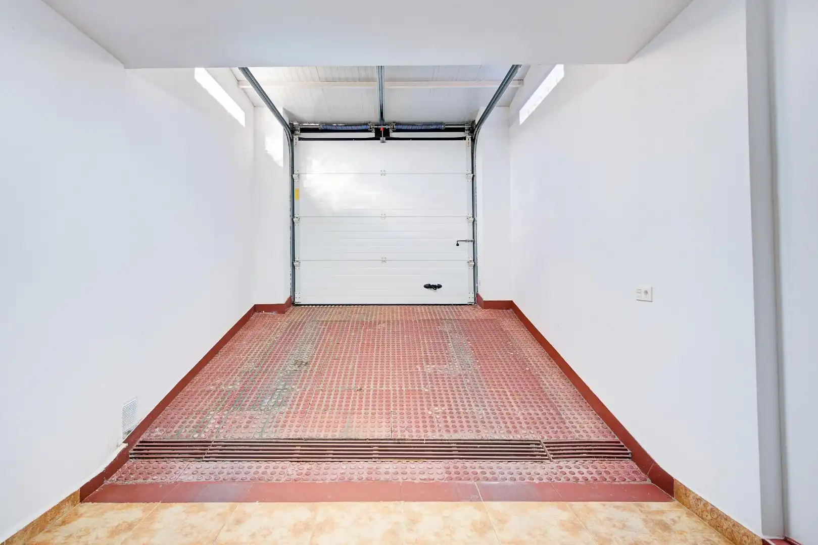 Houses for sale in Jun  with Air Conditioner, Heating and Private garden