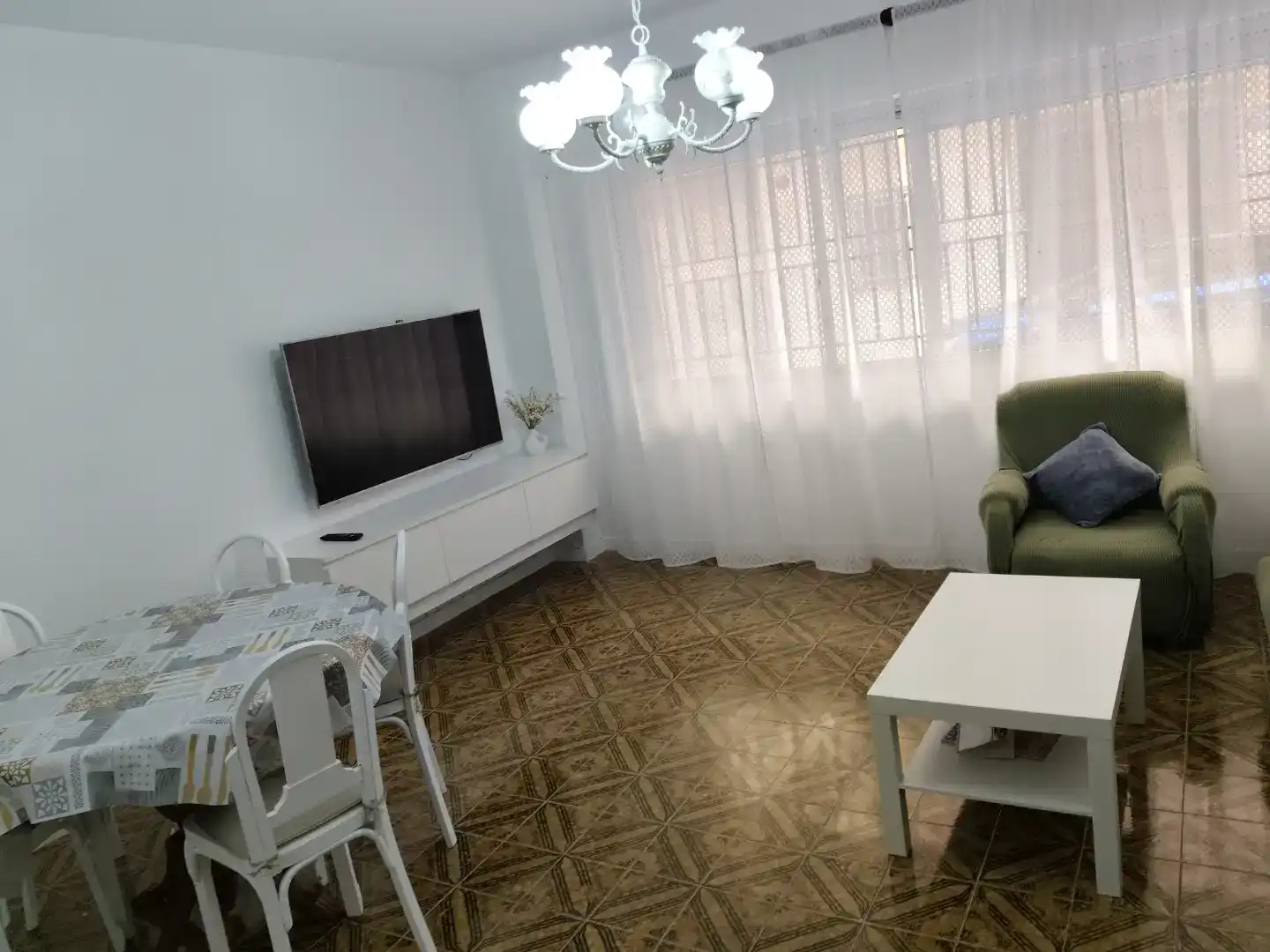 Wohnzimmer von Wohnung zur Miete in Utiel mit Möbliert, Ofen und Waschmaschine
