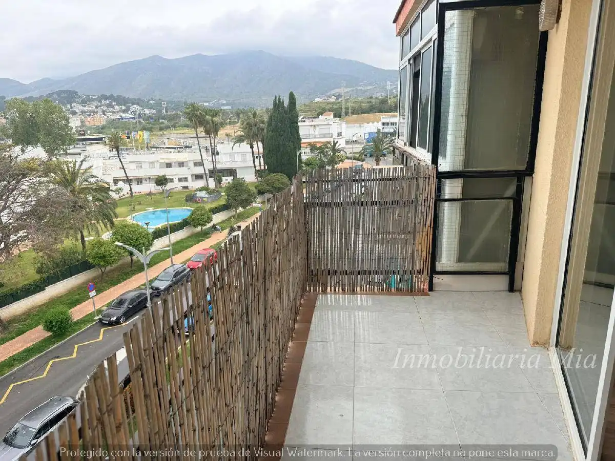 Vista exterior de Apartamento de alquiler en Torremolinos con Terraza