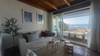 Sala d'estar de Casa adosada en venda en Mijas amb Aire condicionat, Terrassa i Alarma