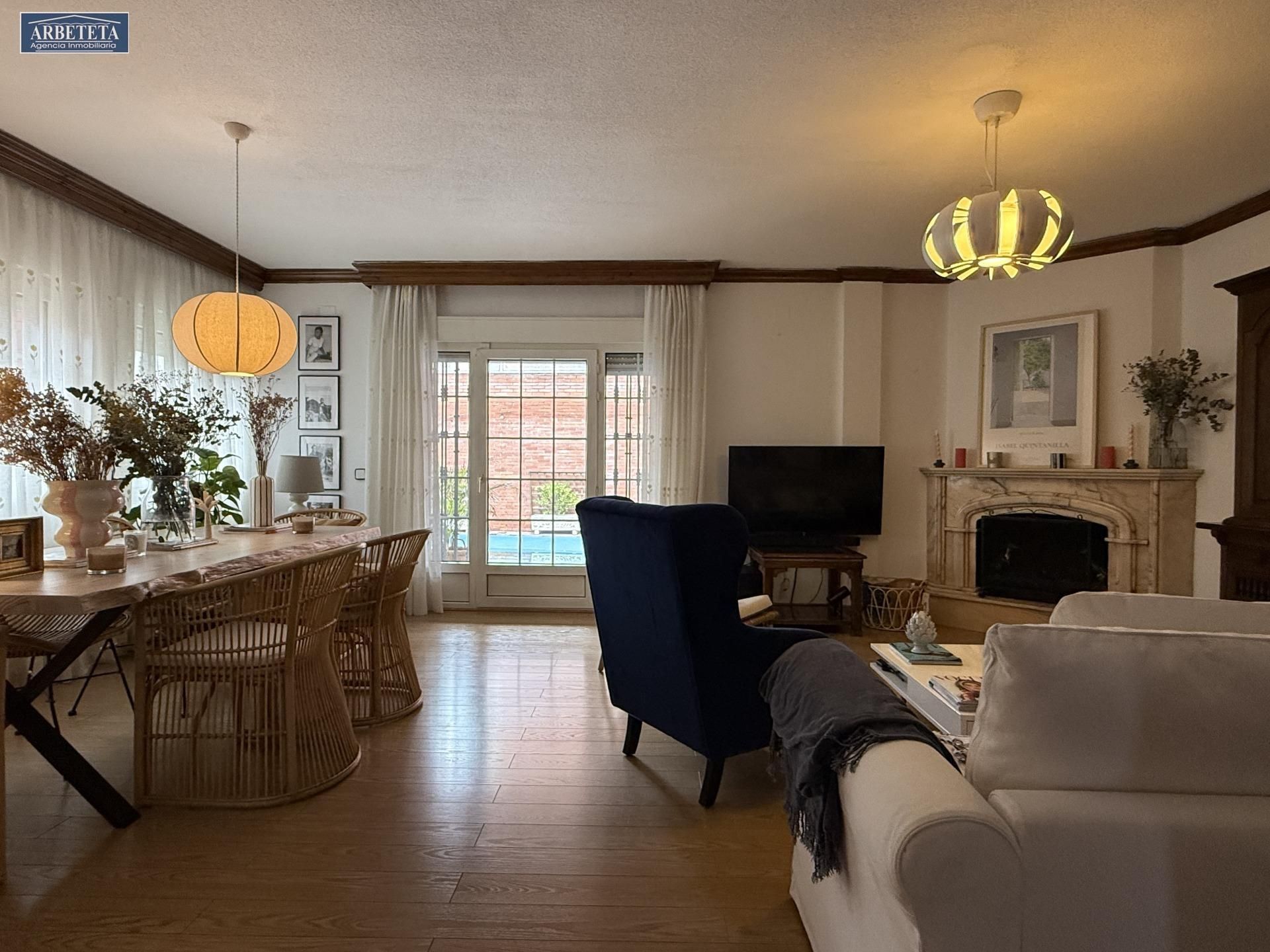 Living room of Single-family semi-detached for sale in Guadalajara Capital  with Air Conditioner, Heating and Private garden