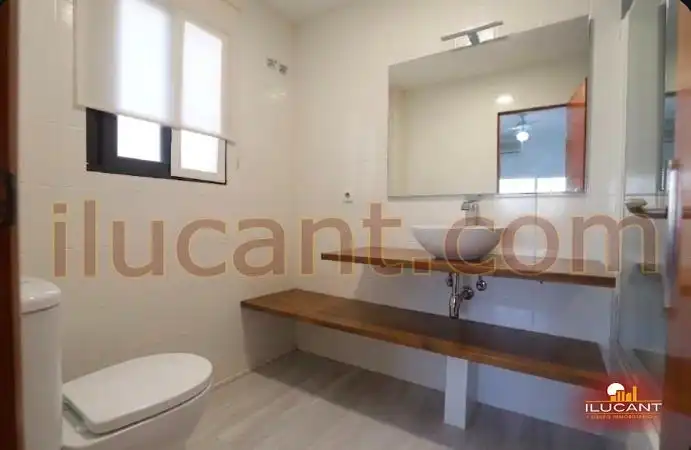 Baño de Casa o chalet en venta en El Campello con Aire acondicionado, Terraza y Trastero
