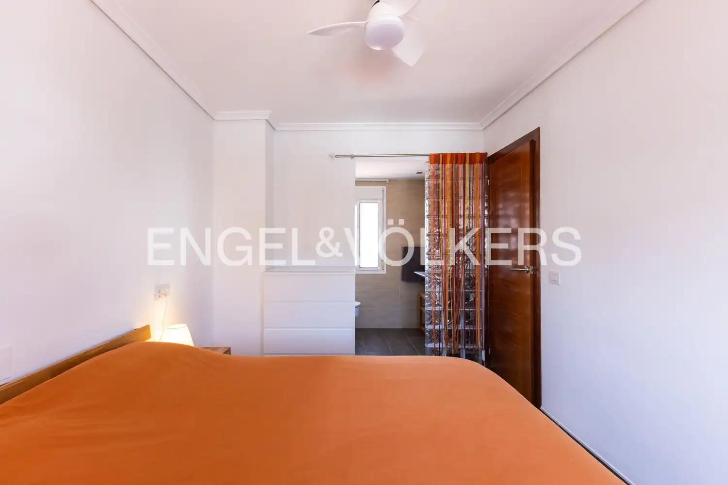 Habitación de Casa o chalet en venta en Benicasim / Benicàssim con Aire acondicionado, Calefacción y Jardín privado