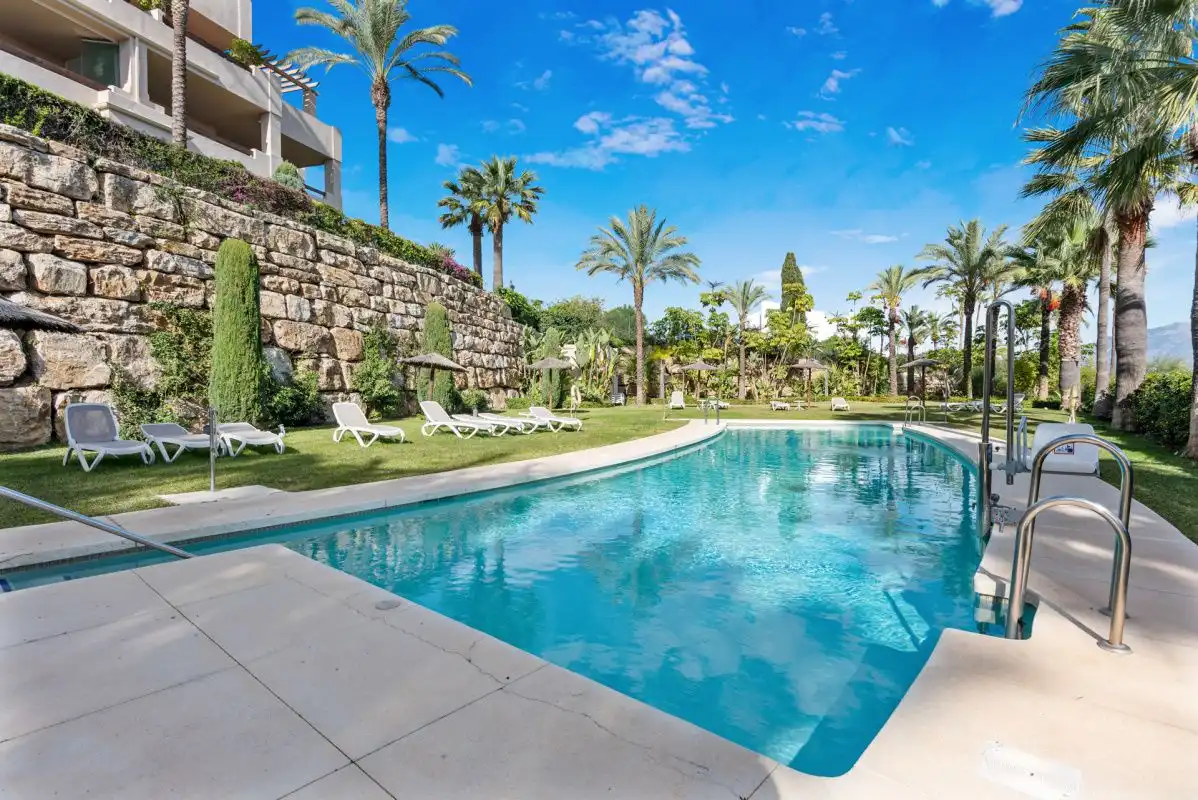 Jardí de Apartament en venda en Estepona amb Aire condicionat, Terrassa i Traster