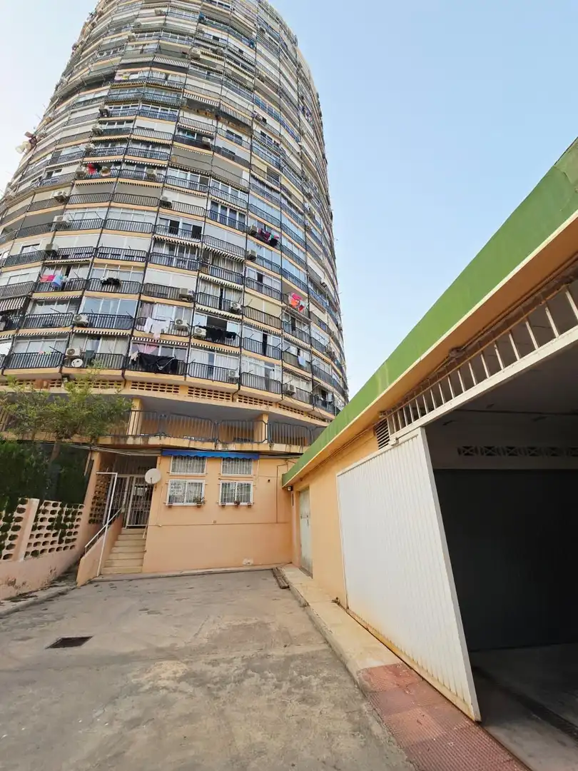 Vista exterior de Garaje en venta en Benidorm