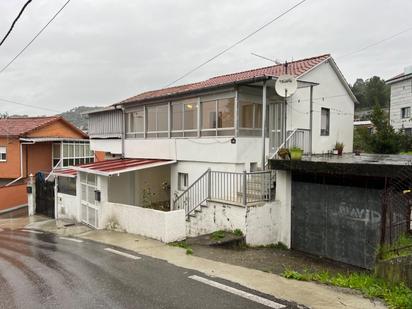 Vista exterior de Casa o xalet en venda en Ourense Capital  amb Calefacció i Jardí privat