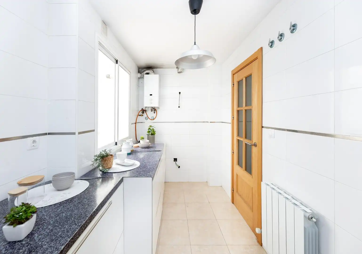 Cocina de Piso en venta en La Zubia con Calefacción y Balcón