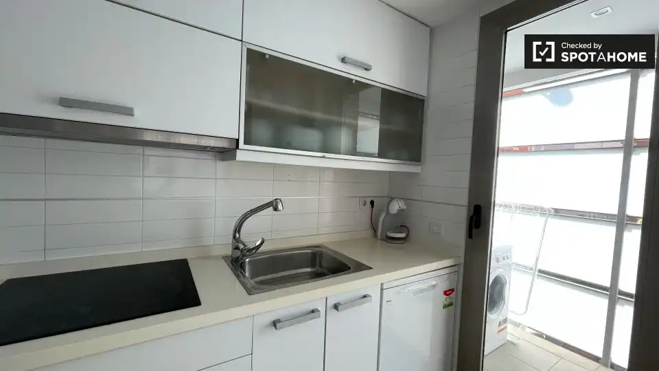 Kitchen of Flat for rent in Valencia  with Air Conditioner, Heating and Furnished