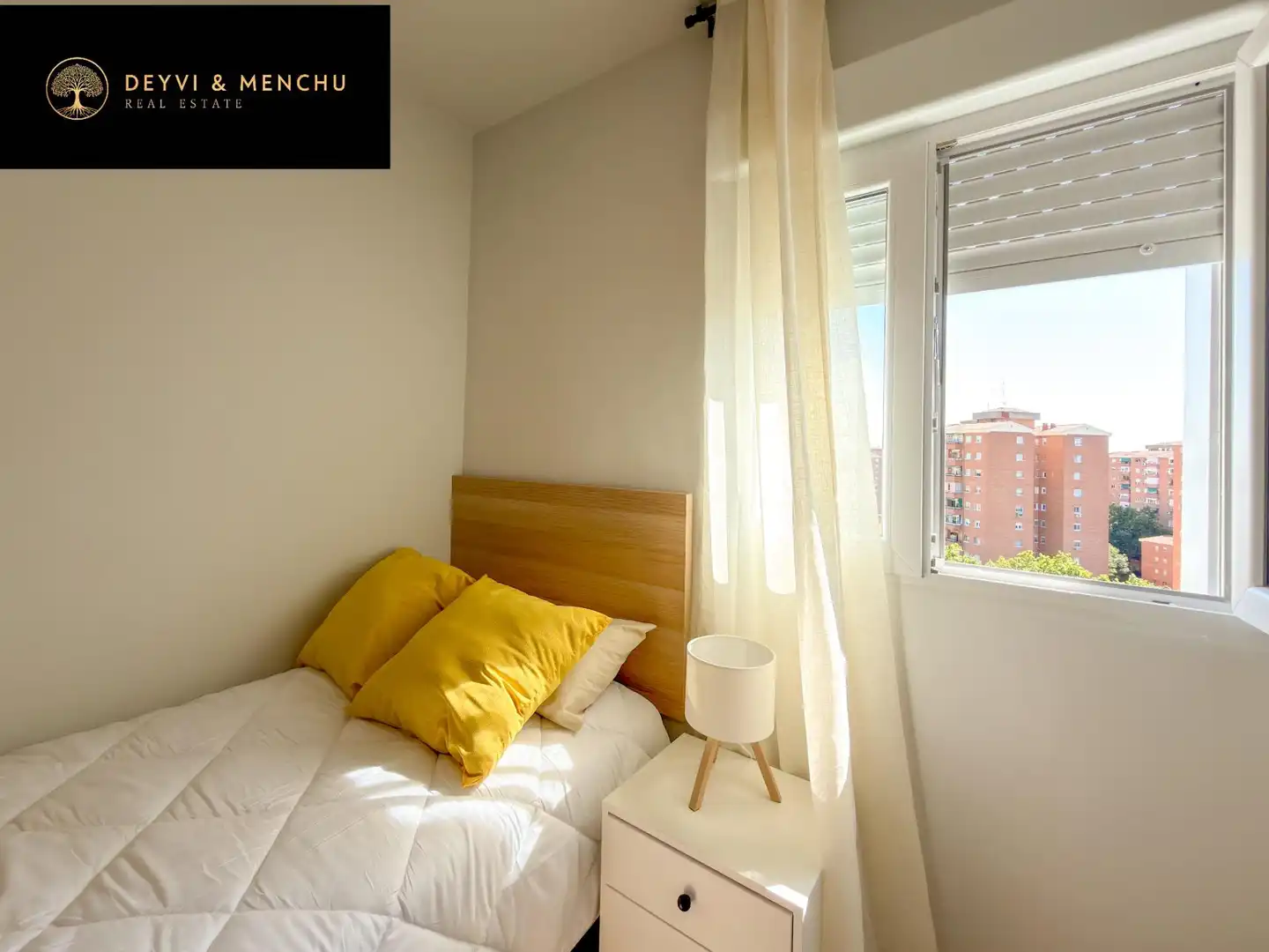 Schlafzimmer von Wohnung zum Verkauf in Madrid mit Klimaanlage, Heizung und Möbliert