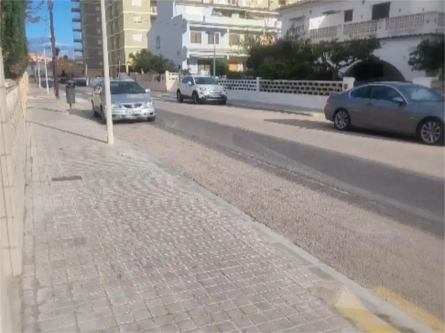 Parking of Houses for sale in Sueca