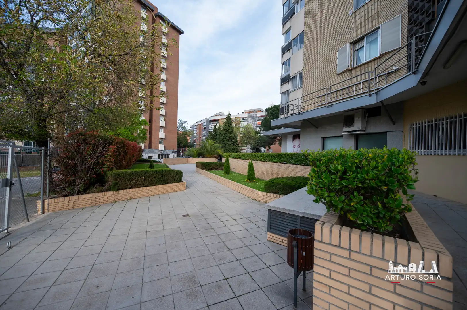 Vista exterior de Piso de alquiler en Madrid con Aire acondicionado, Trastero y Lavadora