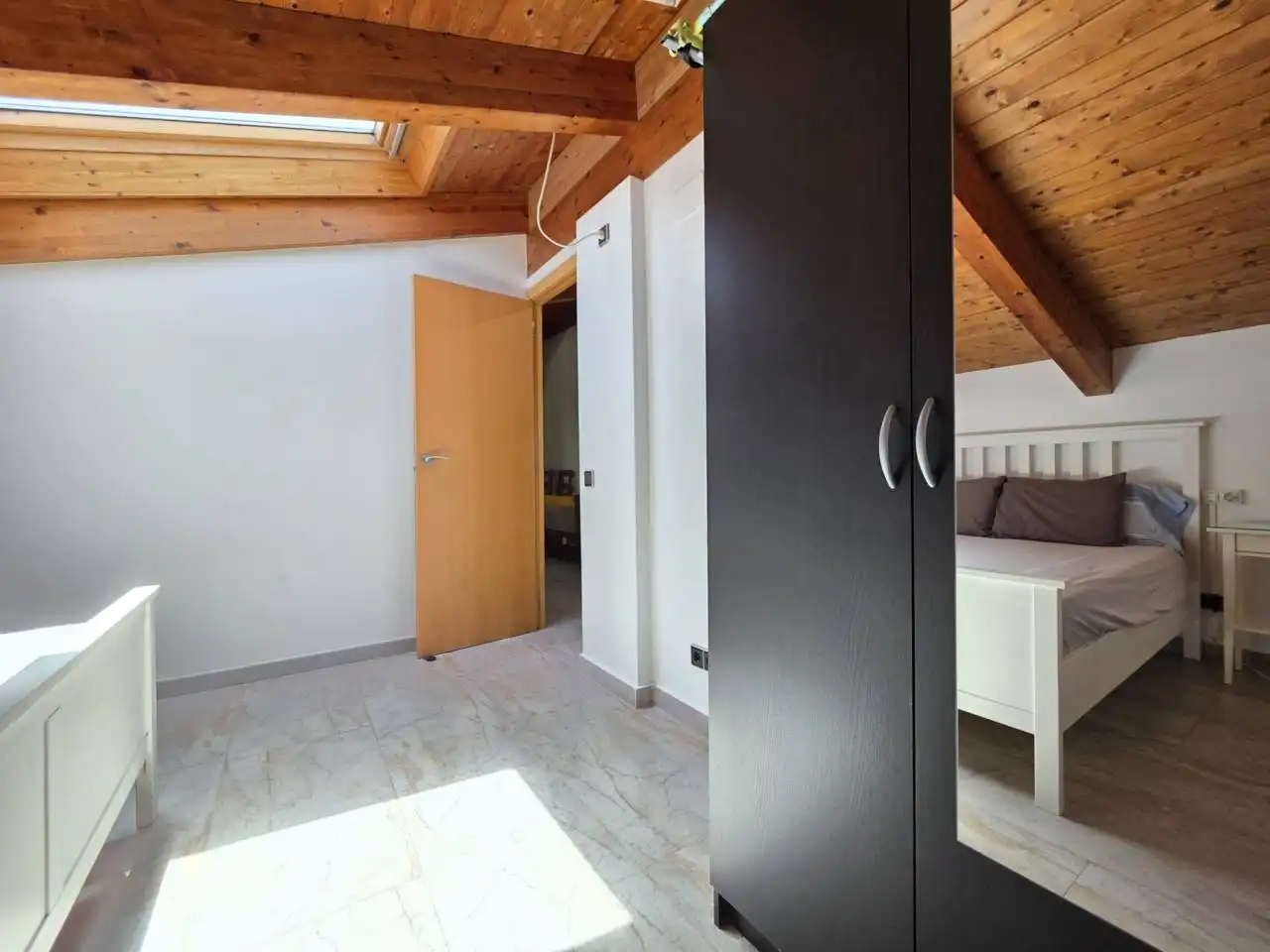 Habitación de Casa o chalet en venta en Montcada i Reixac con Aire acondicionado, Calefacción y Jardín privado