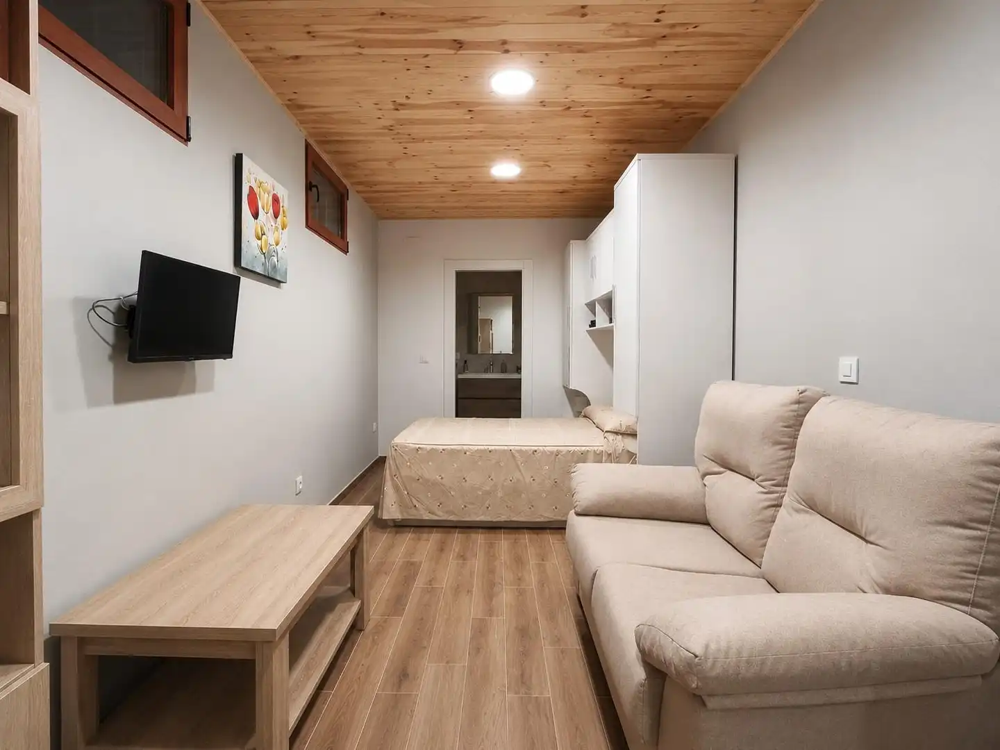 Sala d'estar de Apartament en venda en Hervás amb Aire condicionat i Moblat