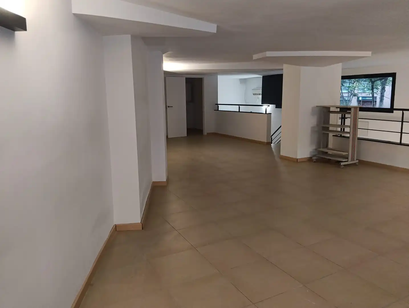 Local comercial en venda a Carrer del Segre, imagen 3