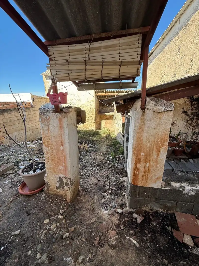 Vista exterior de Casa o xalet en venda en Chimeneas amb Aire condicionat, Calefacció i Jardí privat