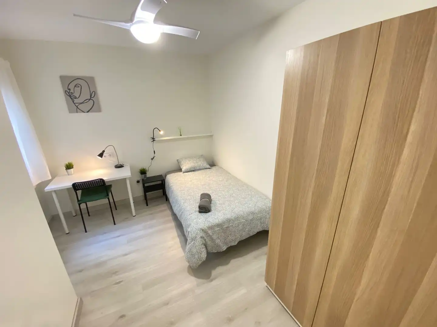 Room in Calle Amos de Escalante, 12, Pueblo Nuevo