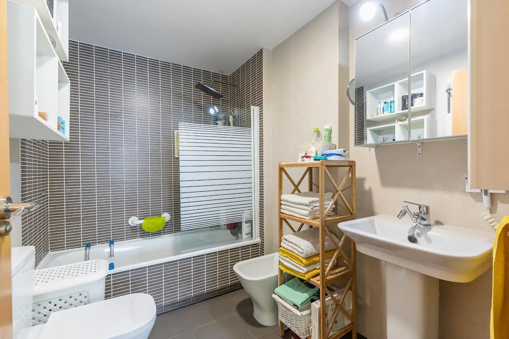 Baño de Piso en venta en Alcalá de Henares con Calefacción y Terraza