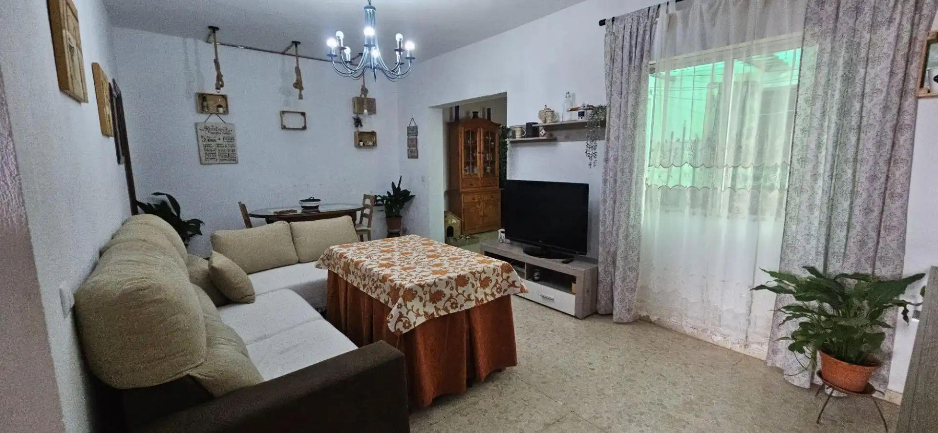 Sala d'estar de Casa o xalet en venda en Gibraleón