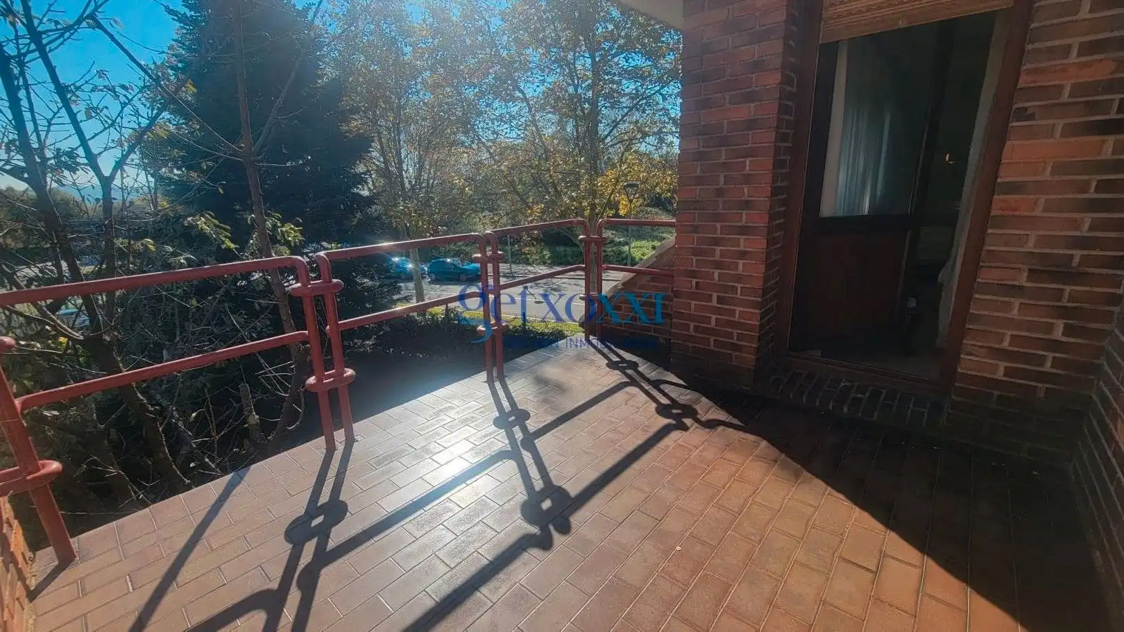 Vista exterior de Casa adosada en venda en Leioa amb Calefacció, Jardí privat i Terrassa