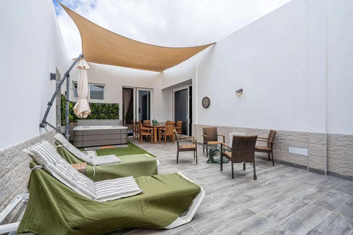 Terrassa de Casa o xalet en venda en San Bartolomé amb Moblat