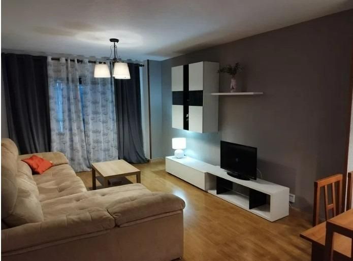 Sala d'estar de Pis de lloguer en Alicante / Alacant amb Aire condicionat, Jardí privat i Terrassa